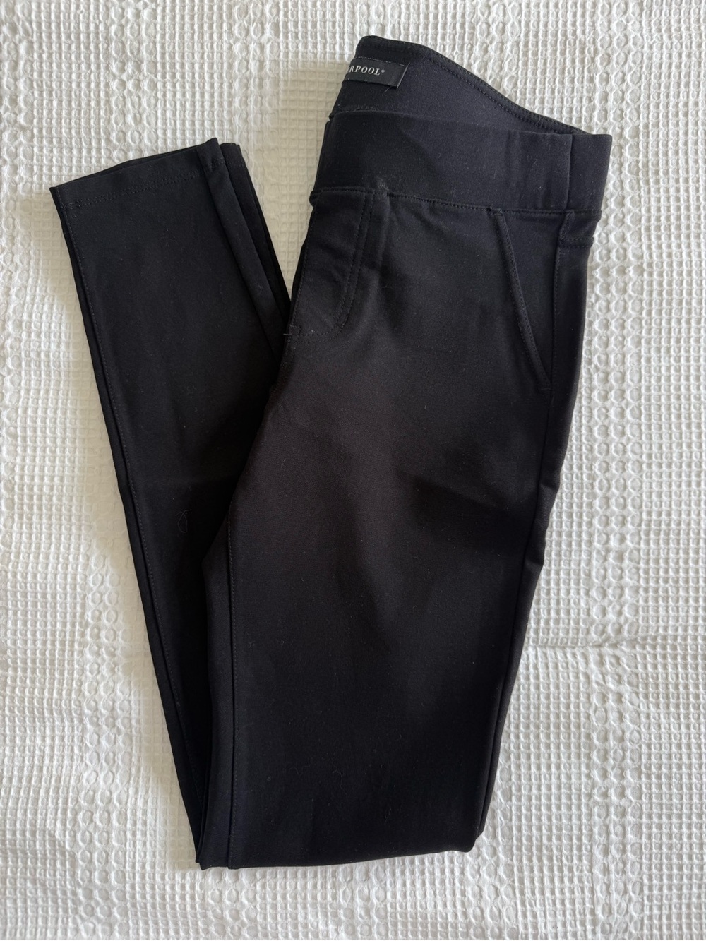 Liverpool Black Pull-On Skinny Pants Size 6 / 28 Stretch